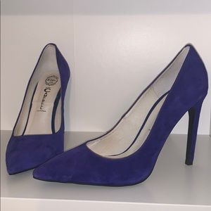 royal blue pumps